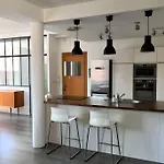 Superbe Loft 100m2 Proche Cathedrale Avec Parking Apartment