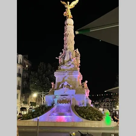 Superbe Loft 100m2 Proche Cathedrale Avec Parking Apartmán Remeš