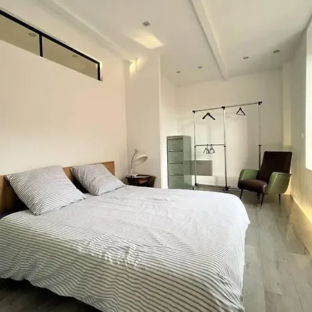 Superbe Loft 100m2 Proche Cathedrale Avec Parking Apartamento Reims