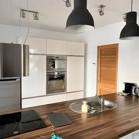 Superbe Loft 100m2 Proche Cathedrale Avec Parking Apartamento