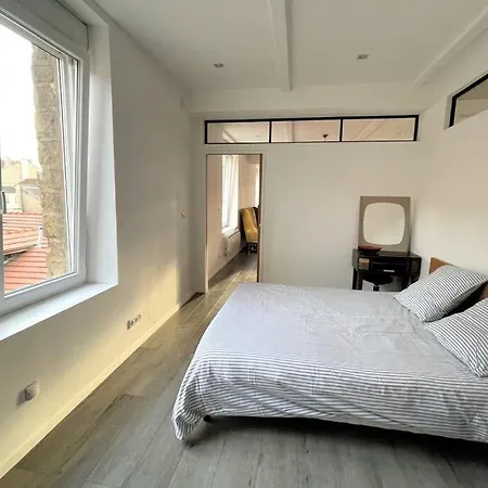 Superbe Loft 100m2 Proche Cathedrale Avec Parking Apartmán *