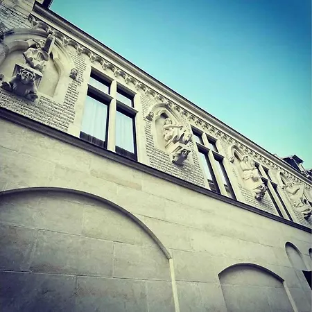 Apartment Superbe Loft 100m2 Proche Cathedrale Avec Parking *
