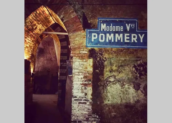 Superbe Loft 100m2 Proche Cathedrale Avec Parking * Reims